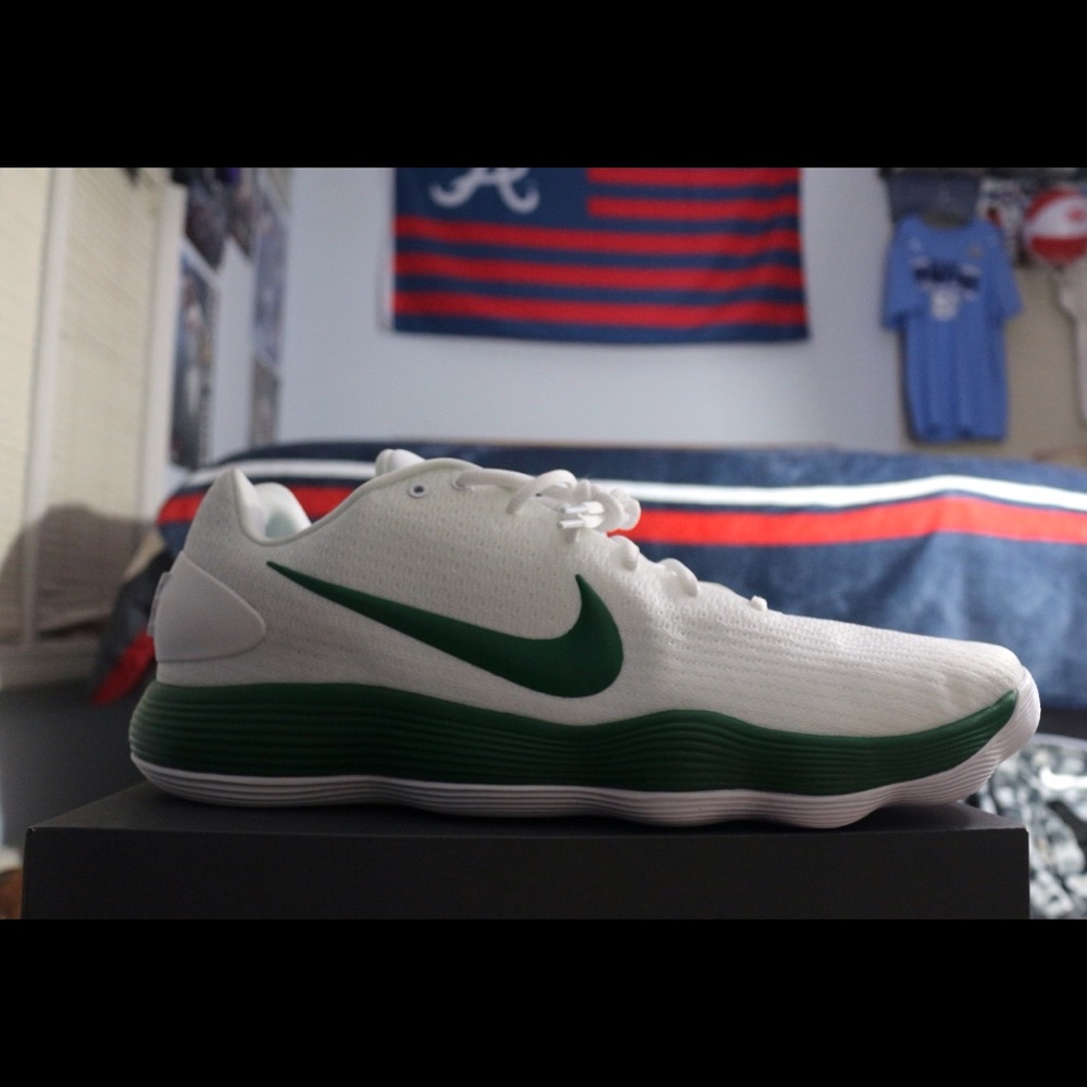Nike Hyperdunks Sz 18